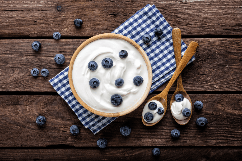 yoghurt with blueberries