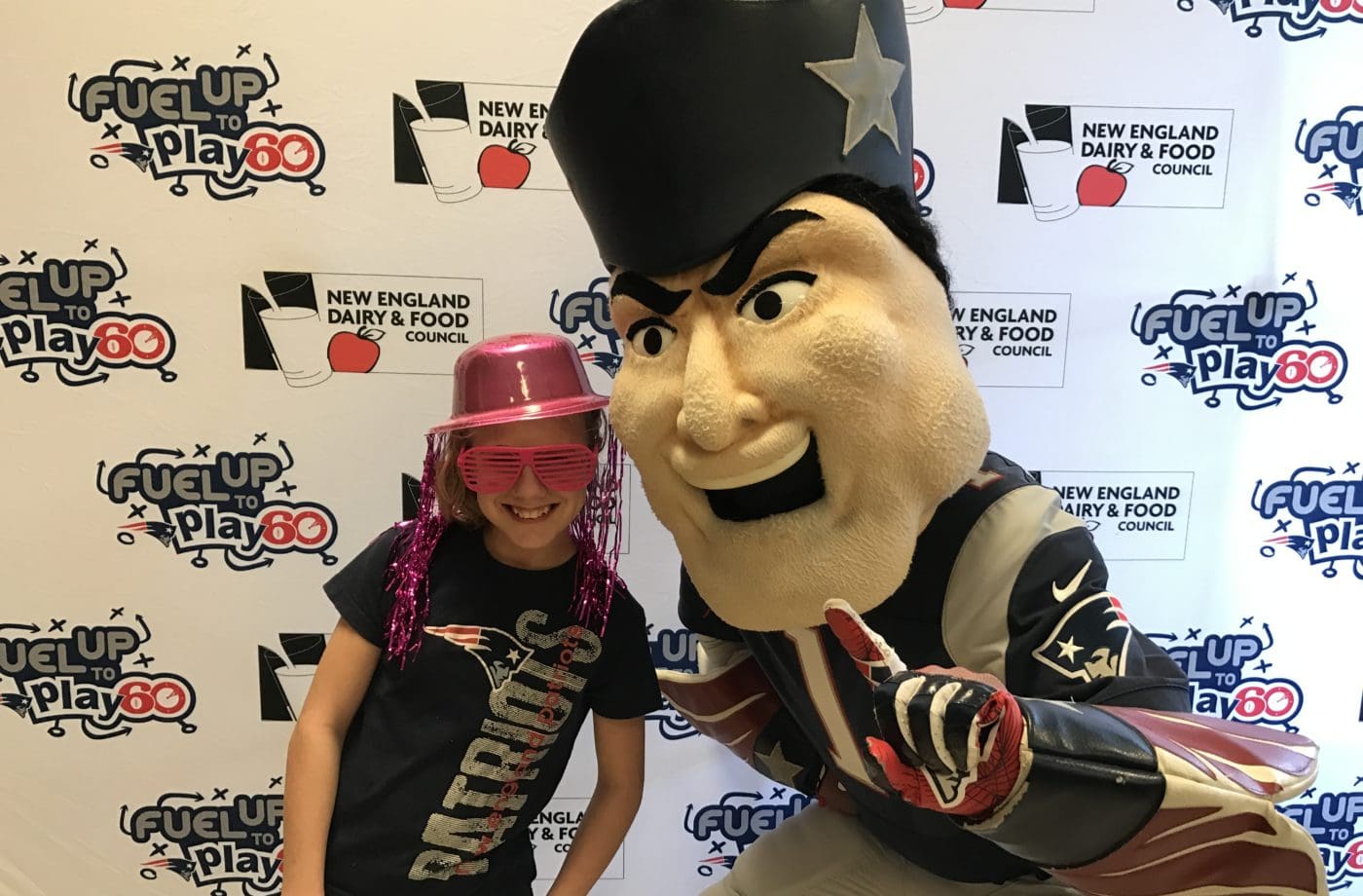 patriots mascot with kid